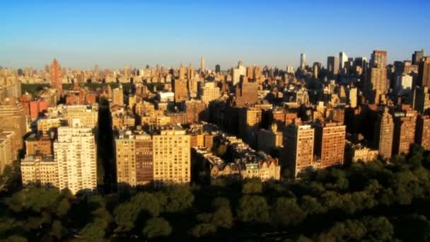 Flygfoto över midtown manhattan och lägenheter, ny, usa — Stockvideo