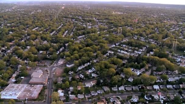 Letecký pohled na domy na předměstí new jersey, státu new york, usa
