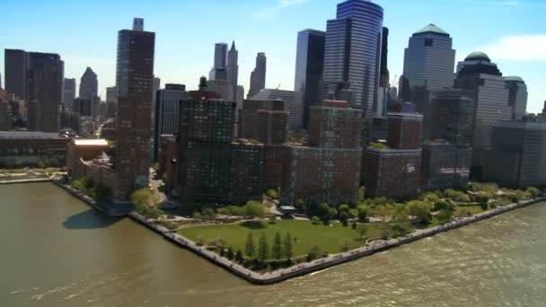 Αεροφωτογραφία του την οικονομική περιοχή, το πάρκο battery και το λιμάνι, Νέα Υόρκη, ΗΠΑ — Αρχείο Βίντεο