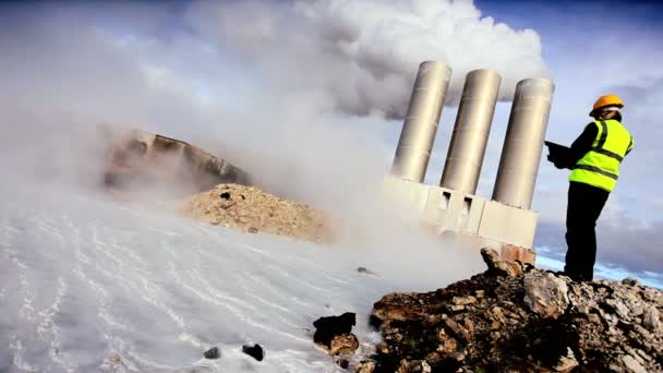 Geothermal Engineer Recording Data — Stock Video