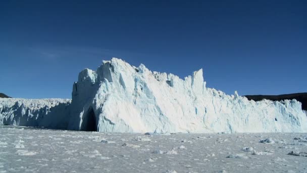 De gletsjer ijs in het Noordpoolgebied — Stockvideo