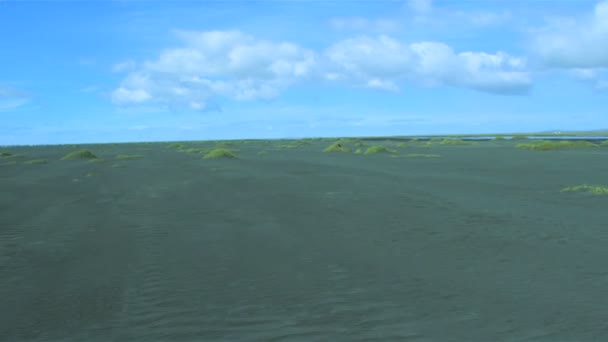 Letecký pohled na sopečný popel krajiny, Island — Stock video