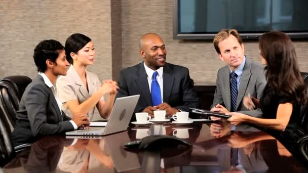 Grupo de negócios multi étnico em reunião — Vídeo de Stock