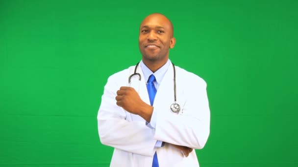 Ethnic Male Doctor Satisfied Green Screen Demonstration — Stock Video