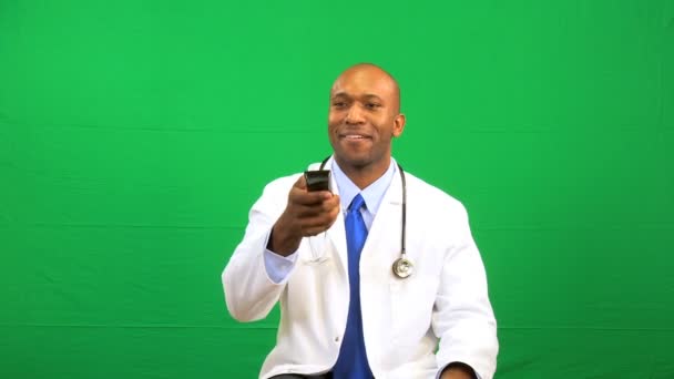 Male Ethnic Doctor Remote Green Screen Technology — Stock Video