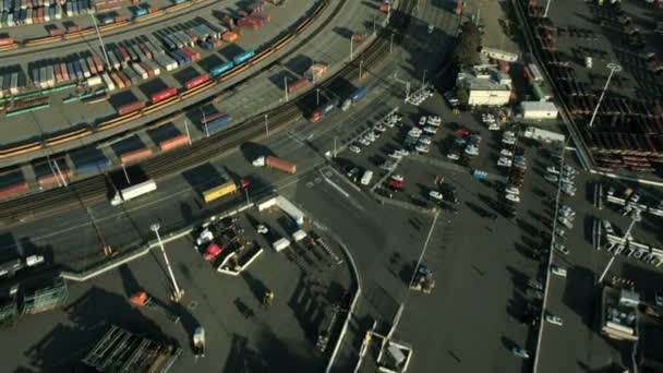 Luchtfoto van de opheffing van commerciële kranen poort van oakland, san francisco, usa — Stockvideo