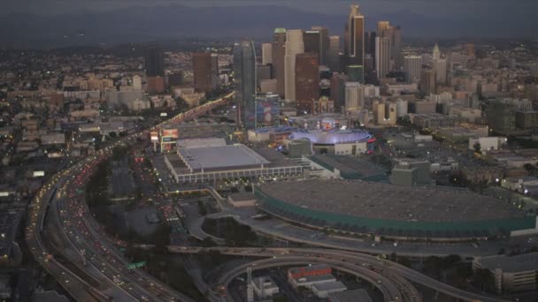 Vue aérienne du centre-ville de Staples Centre, LA, États-Unis — Video