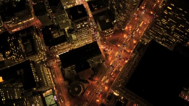 Vertikální pohled letecké noc světel na mrakodrapy, usa — Stock video