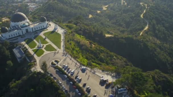 Vista aérea Observatorio Griffith, Los Ángeles, EE.UU. — Vídeo de stock