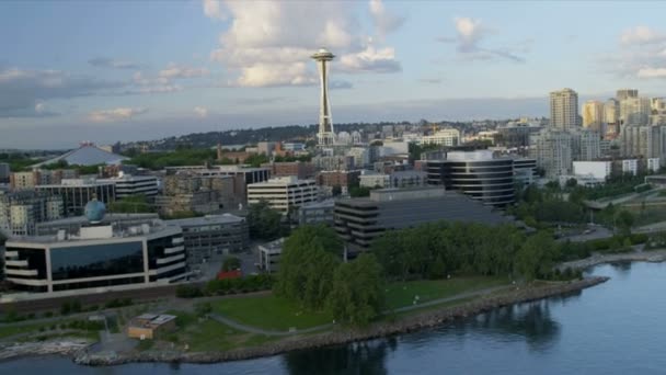 Αεροφωτογραφία Space Needle downtown Seattle, ΗΠΑ — Αρχείο Βίντεο