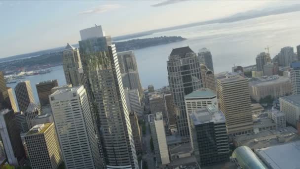 航空写真ビュー ダウンタウン シアトル オフィスと金融地区 — ストック動画