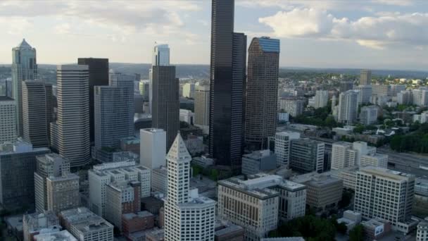 Flygfoto över columbia centrum och havet torn seattle, usa — Stockvideo