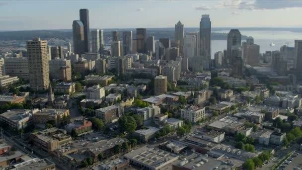 Vista aérea del paisaje urbano Centro de Seattle Finance Center, Estados Unidos — Vídeos de Stock