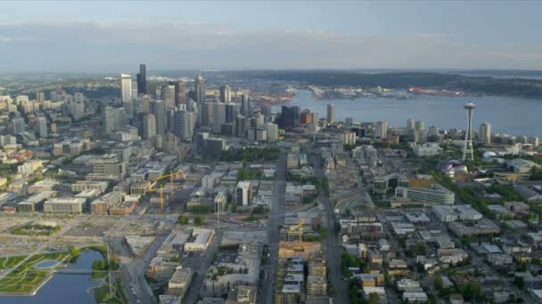 Flygfoto Space Needle centrala Seattle, USA — Stockvideo