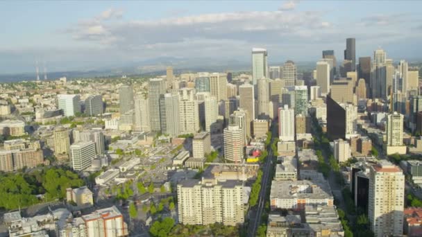 Aerial Downtown Seattle finansdistrikt, USA – Stock-video