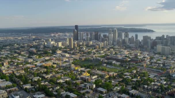 ピュー ジェット サウンド、シアトル、アメリカ合衆国で空中都市景観ビュー — ストック動画