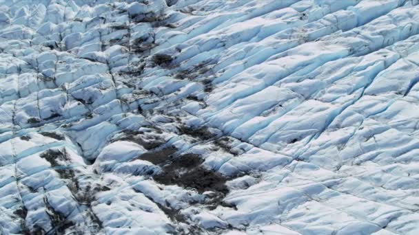 Luftaufnahme der sich zurückziehenden arktischen Eisgletscher-Region — Stockvideo