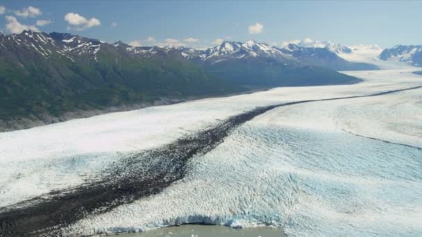 Ледник Кник и горы Чугач — стоковое видео