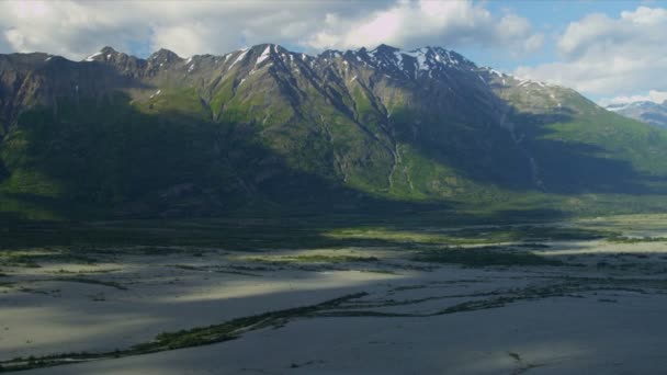 山谷的荒野地区 — 图库视频影像