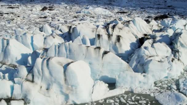 Planchers de glace brisés du glacier — Video