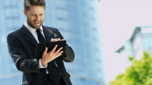 Businessman with tablet — Stock Video