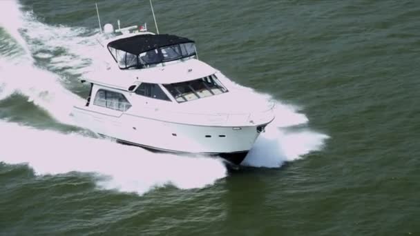 Vue aérienne du yacht de croisière de luxe — Video