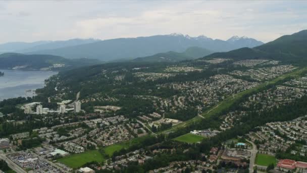 Vista aérea de la ciudad canadiense — Vídeo de stock