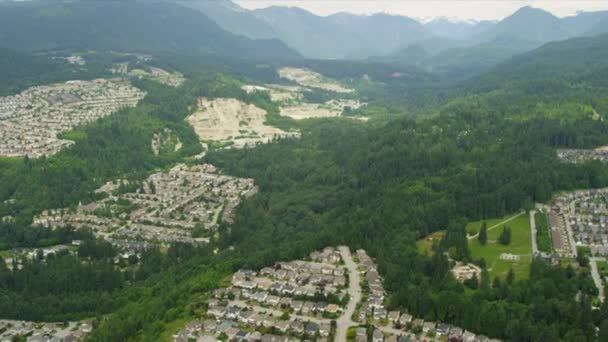 Вид с воздуха на канадский город — стоковое видео