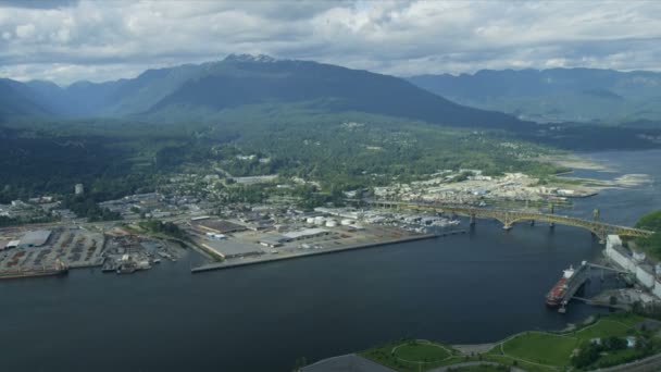 Vista aérea Ironworkers Memorial Bridge, Vancouver — Vídeo de Stock