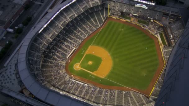 Hava alacakaranlıkta görünümü safeco alan Beyzbol Stadyumu, seattle, ABD — Stok video