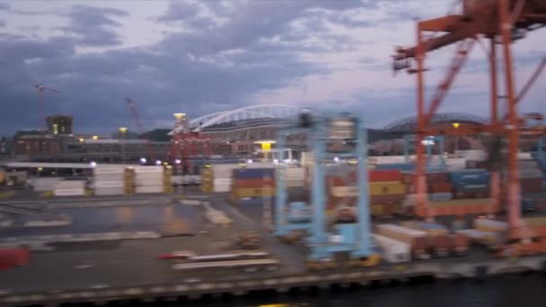 Vista aérea CenturyLink Field y Safeco Field Baseball Stadium, Seattle, EE.UU. — Vídeo de stock