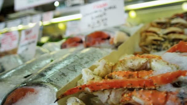 Pike place fiskmarknaden öppnar utomhus marknad, seattle, usa — Stockvideo
