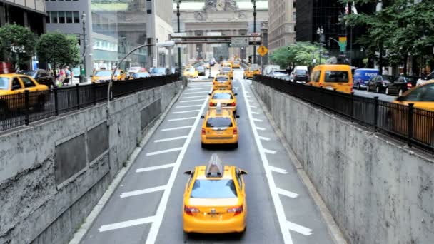 Taxi e traffico a New York — Video Stock