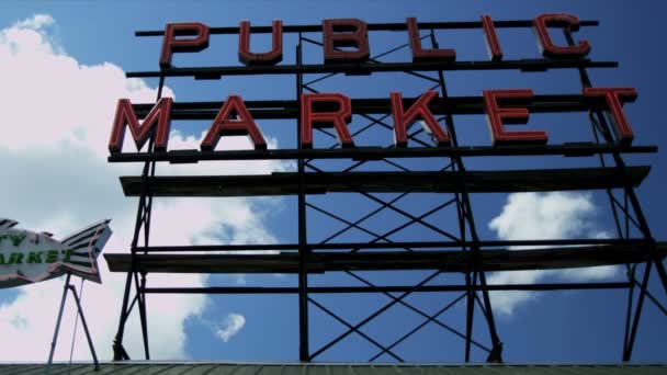 Openbare markt centrum beroemde vismarkt, seattle, usa — Stockvideo