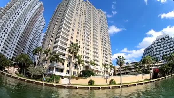 Hoteles y condominios vacacionales — Vídeo de stock