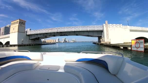 Zugbrücke auf venezianischem Damm — Stockvideo