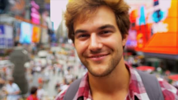 Retrato Masculino Caucasiano Férias Viagem Times Square Nova York — Vídeo de Stock