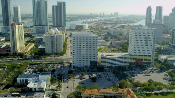 Luchtfoto centrum wolkenkrabbers, miami — Stockvideo