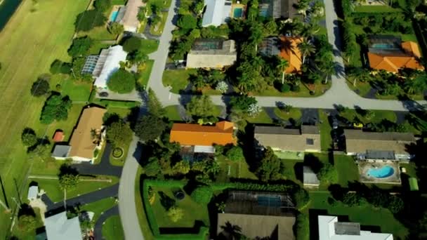 Vista aérea propiedades residenciales exclusivas nr Miami — Vídeos de Stock