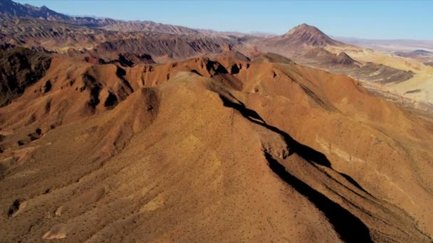 Widok z lotu ptaka czerwone skały góry Las Vegas — Wideo stockowe