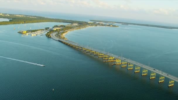 Luchtfoto van brug in miami, florida — Stockvideo