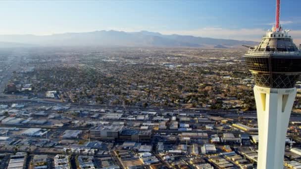 Havadan görünümü Stratosphere kule Hotel Las Vegas — Stok video
