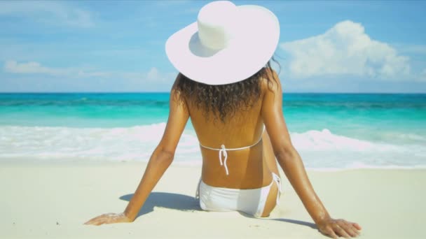 Tanned Girl Enjoying Peaceful Island Lifestyle — Stock Video