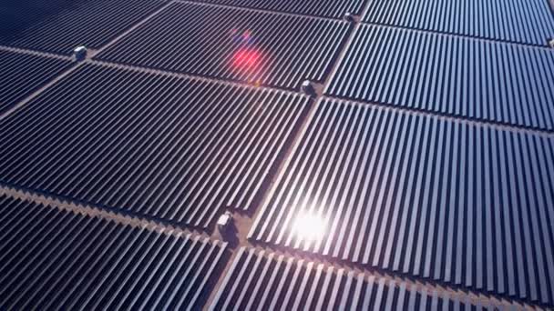 Vista aérea deserto Energia Solar Fazenda — Vídeo de Stock