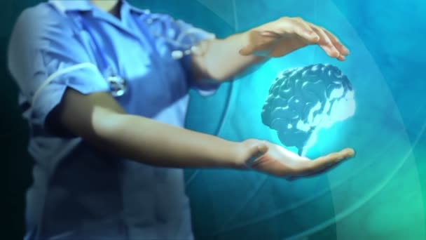 Enfermera sosteniendo el cerebro humano giratorio 3D — Vídeos de Stock