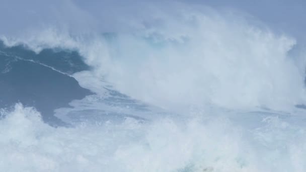 Olas de mar grandes — Vídeos de Stock