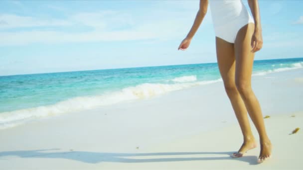 Legs Beautiful Girl Walking Barefoot Beach — Stock Video