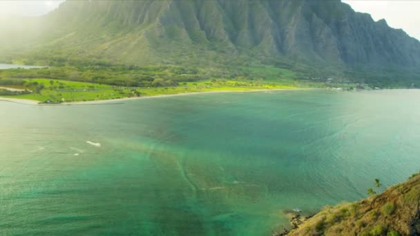 Vista aérea de la cordillera de Koolau, Hawaii — Vídeo de stock