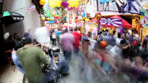 Comerciantes de mercado e turistas — Vídeo de Stock