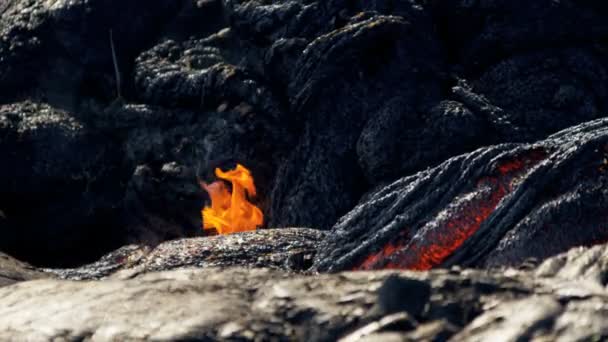 Lava Volcánica Creando Desierto Ambiental — Vídeo de stock